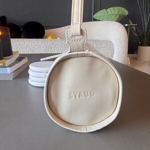 STAUD Taru cream barrel bag
